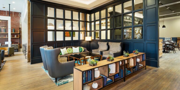 hotel indigo savannah 4439911655 2x1 1 768x384