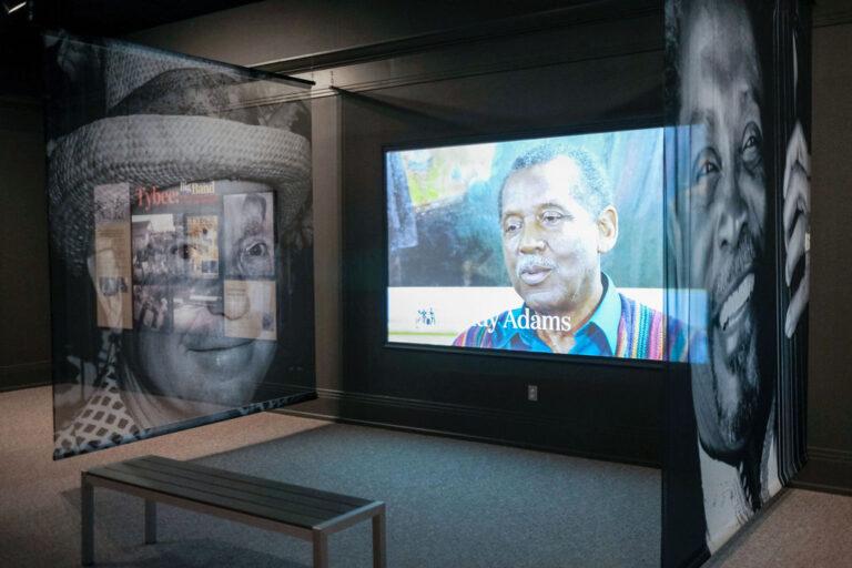 20220917 JazzExhibit 1036 768x512