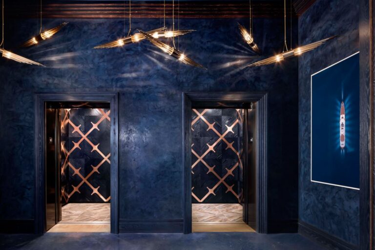 jw savjw atlantic lobby15615 81755 Classic Hor 1 768x512